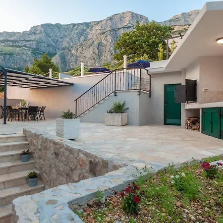 Villa Nina With Heated Pool & Seaview