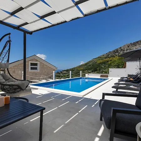 Villa Nina With Heated Pool & Seaview *