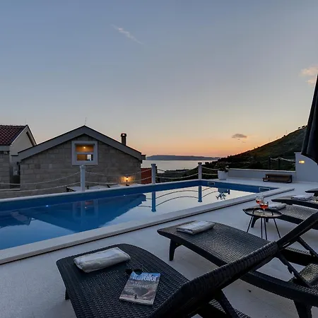 Nina With Heated Pool & Seaview *